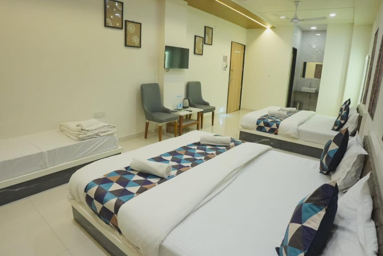 Hotel Ayodhya Virpur Exterior photo